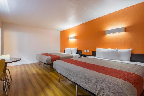 Motel 6 Garland, TX - Northeast Dallas in Garland