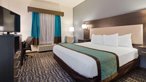 King Suite with Sofa Bed