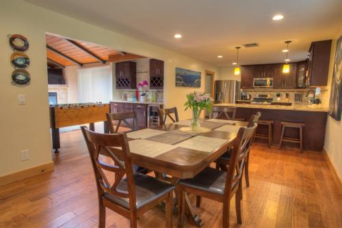 Konyha, Prestigious Home South Lake Tahoe in Tahoe Valley