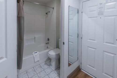 Motel 6-Hutchins, TX – Dallas, TX