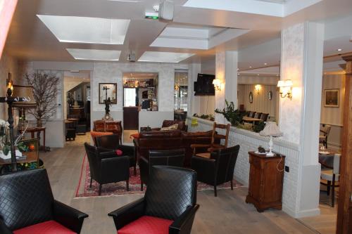 Közös társalgó / TV, Hypnos Hotel in Hesdin