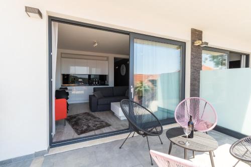 ระเบียง/ชานเรือน, Residence Alpha Apartments in คาฟทัท