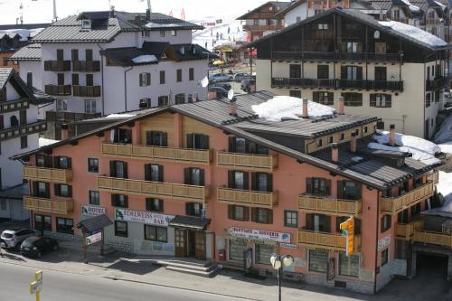 Hotel Edelweiss, Tonalepass bei Celledizzo