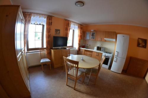 Apartmany U Jezera Na Namesti in ฟริมบูร์ก