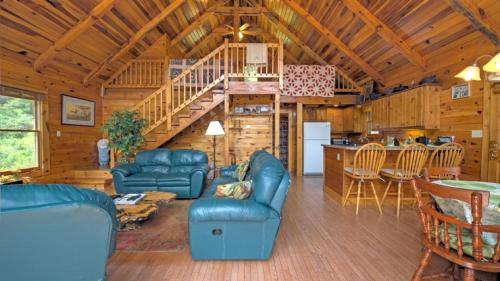 Pond Cove Cabin - image 5