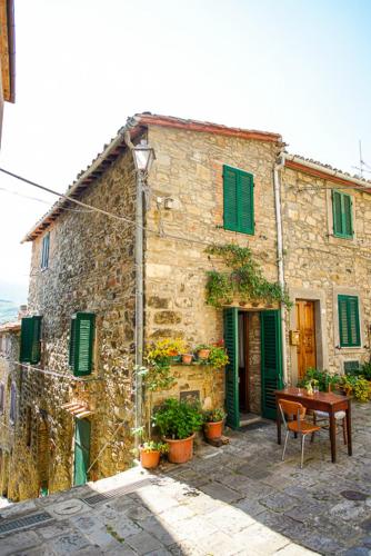 antica abitazione con vista montagna Casa Norma - Apartment - Seggiano