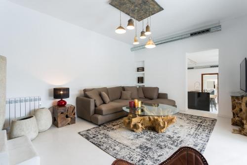 VILLA CAN MASS Architect Country Villa ETV2365E