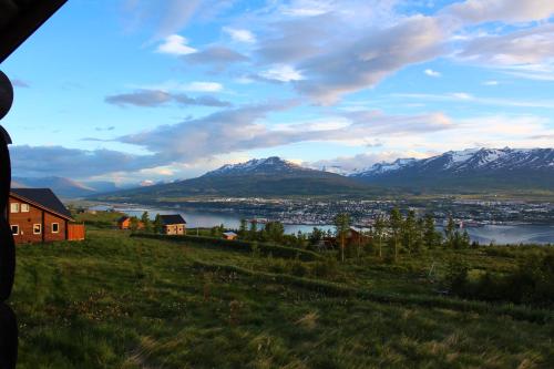 Akureyri Log Cottage