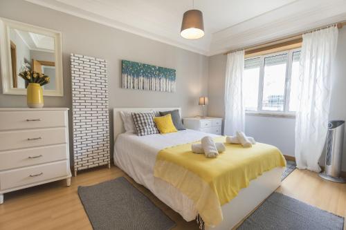 Charming 4PAX Marquês Flat by LovelyStay, Lisboa