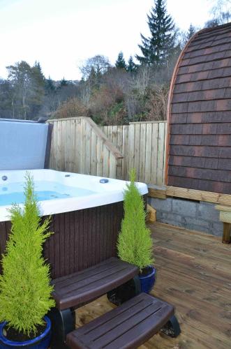 Seaview Pod and hot tub