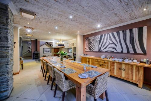 餐飲選擇, 澤布里納旅館 (Zebrina Guest House) in 尼爾斯普魯特
