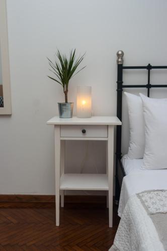 Indigo Inn Rooms - image 4