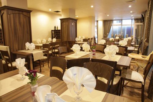 식음료(F&B), Hotel Zaara in 네세바르 시티 센터
