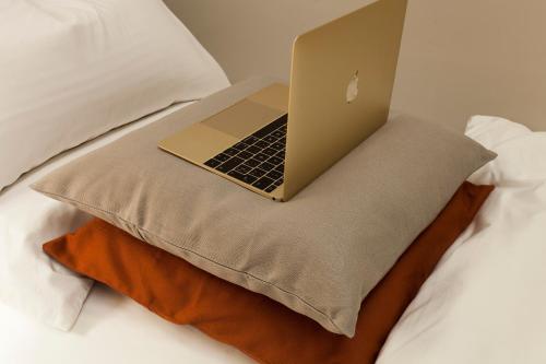 DestinationBCN - Universitat Rooms – Barcelona, NJ