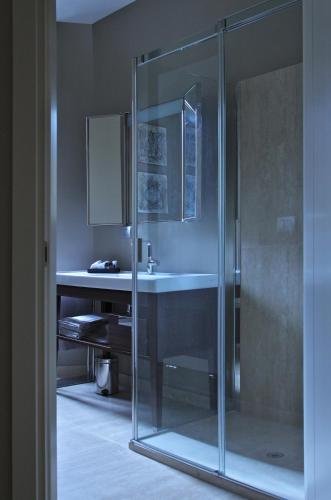 Bronzino House - image 12