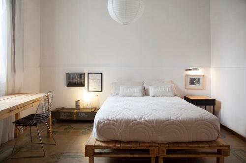 Double Room image 4