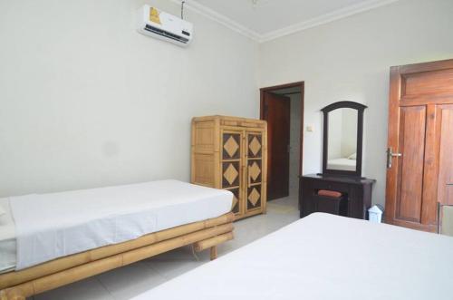 2 twin beds