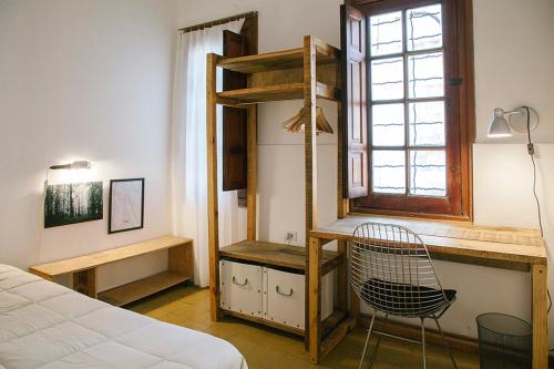 Single Room image 4