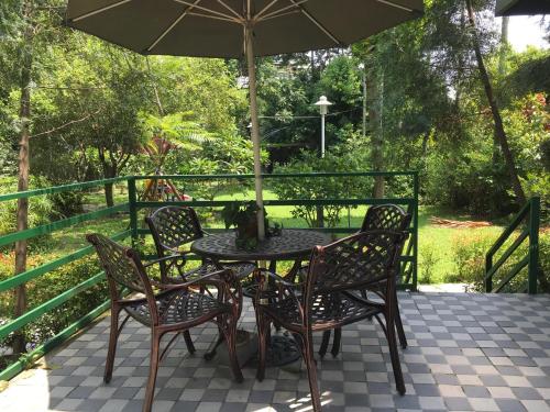 Champs Yazuh B&B in Jiji Township