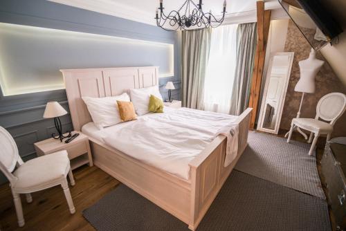 Deluxe Double Room with Castle View