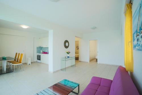 Kiveri Apartments - main image