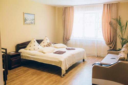 Deluxe Room (2 Adults + 1 Child)