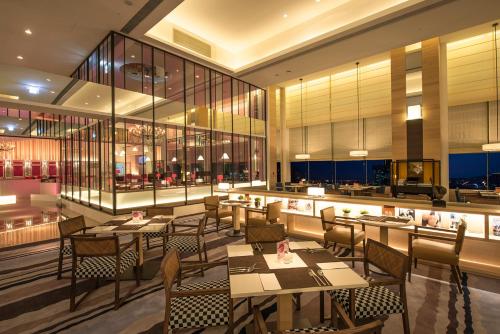 和逸飯店．高雄中山館 (Hotel Cozzi Zhongshan Kaohsiung) in 前鎮區