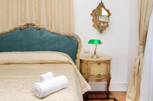 Prestigious Apartment Via Veneto - image 13