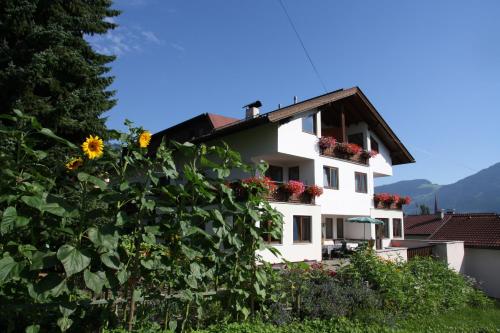 Gästehaus Treichl, Pension in Fügen