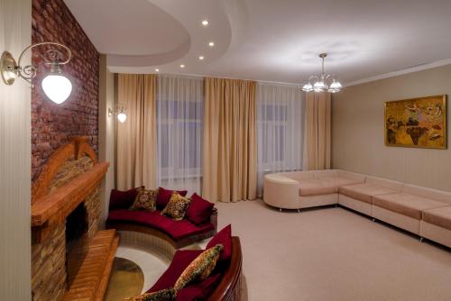 Brullov Mansion - image 4