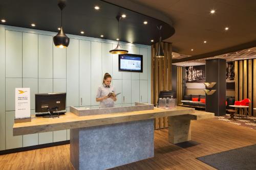 Ibis Budapest Heroes Square - main image