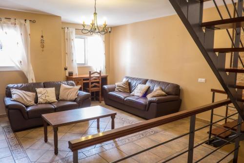 AMAZING DUPLEX 3 bedrooms GOOD WIFI with terrace & BBQ 4