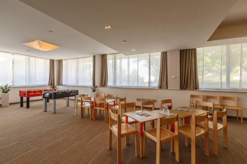 Hotel Zorna Plava Laguna - image 3