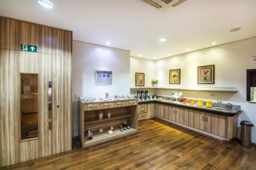 餐飲選擇, 里貝朗普雷圖JR酒店 (JR Hotel Ribeirao Preto) in 里貝朗普雷圖市中心