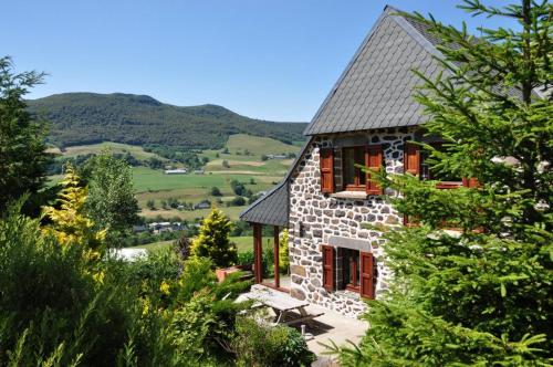 Farmhouse with mountain view - Location saisonnière - Le Claux