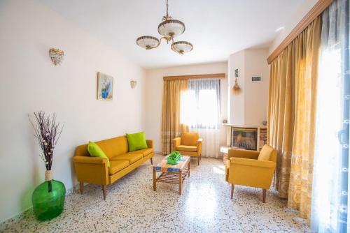  Country House in Pastida