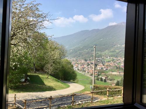 View, Villa Isa in Solto Collina