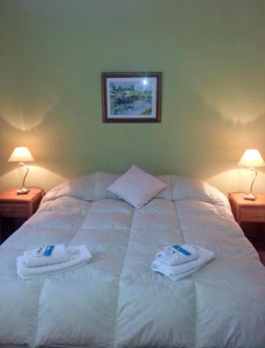1 double bed, 1 twin bed