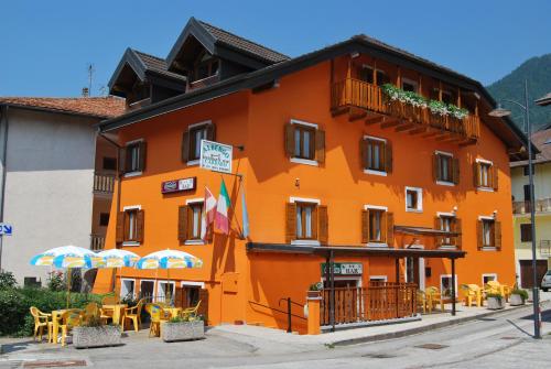 . Albergo Carraro