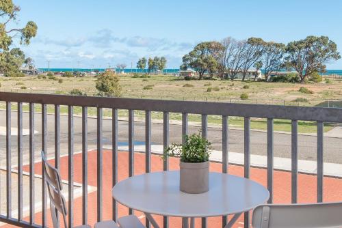 Jurien Bay Motel Apartments - Jurien Bay