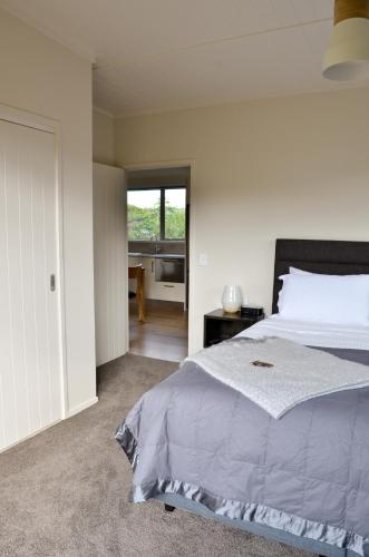 Aviator Aviator is a popular choice amongst travelers in New Plymouth, whether exploring or just passing through. The property offers a wide range of amenities and perks to ensure you have a great time. Servi