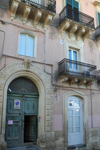 Kalote' On The Roof Apartments - image 4