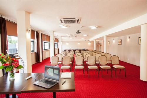 Hotel Diament Spodek - image 4
