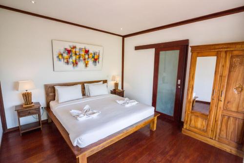 Five-Bedroom Villa with Private Pool image 9