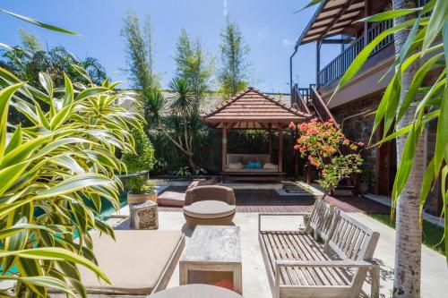 Five-Bedroom Villa with Private Pool image 3