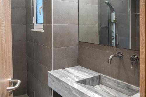AD Athens Luxury Rooms & Suites - image 13