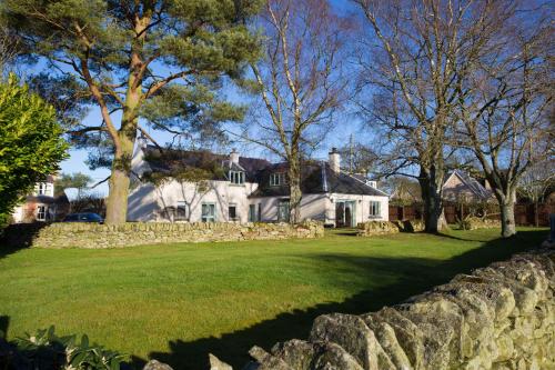 Broomfields Country House - Accommodation - Melrose