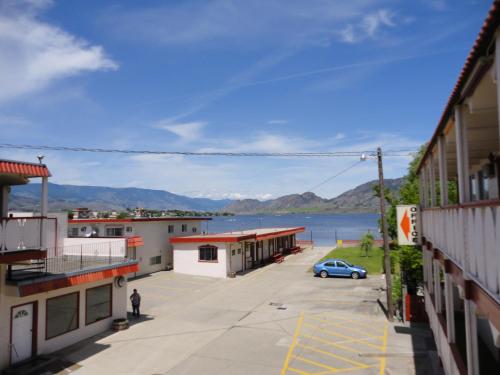 Falcon Resort in Osoyoos, Canada
