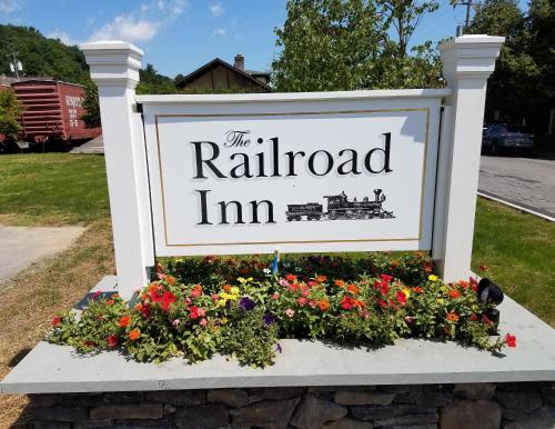 The Railroad Inn - Hotel - Cooperstown