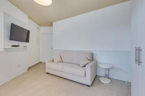 Hotel Ambassador - image 13